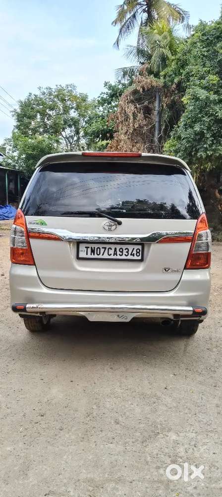 Toyota Innova Diesel 2015 ,company Service,good Looking