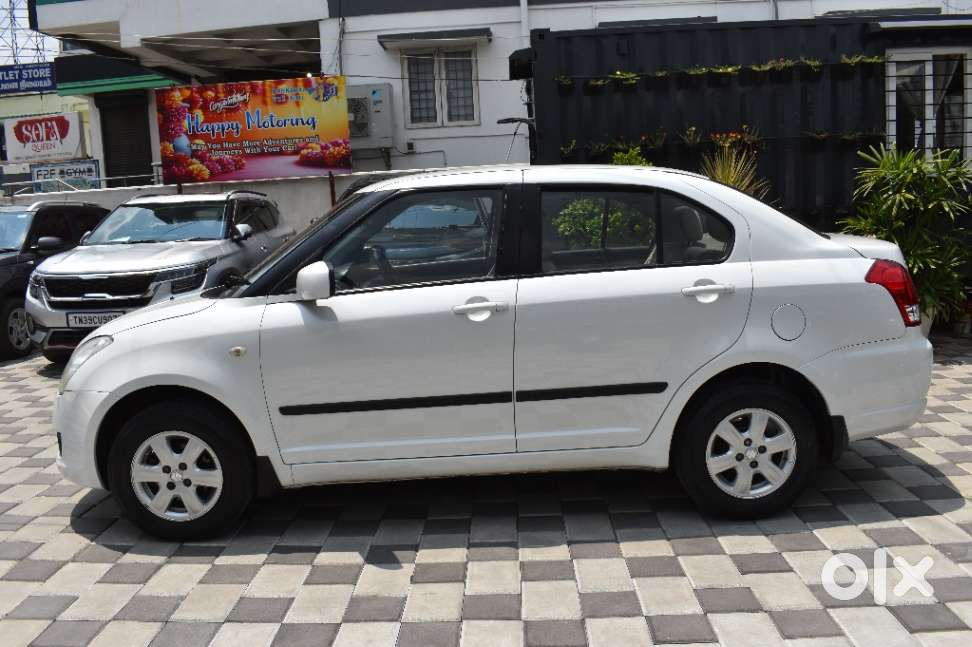 Maruti Suzuki Swift Dzire 1.2 Zxi Bsiv, 2011, Petrol