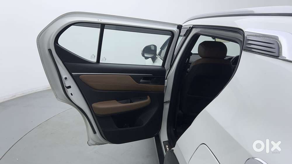 Honda Elevate Zx Cvt, 2023, Petrol