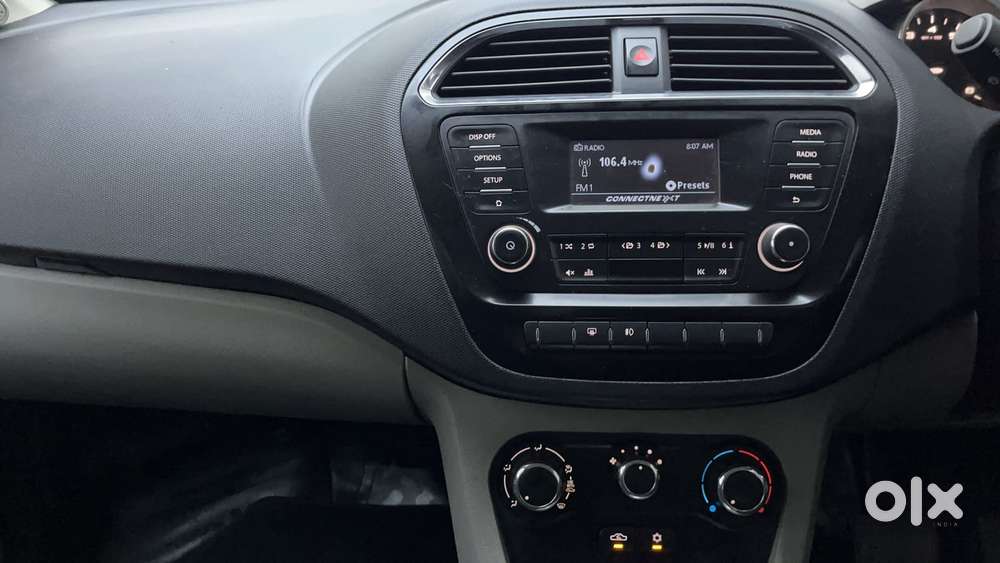 Tata Tiago Xza, 2017, Petrol