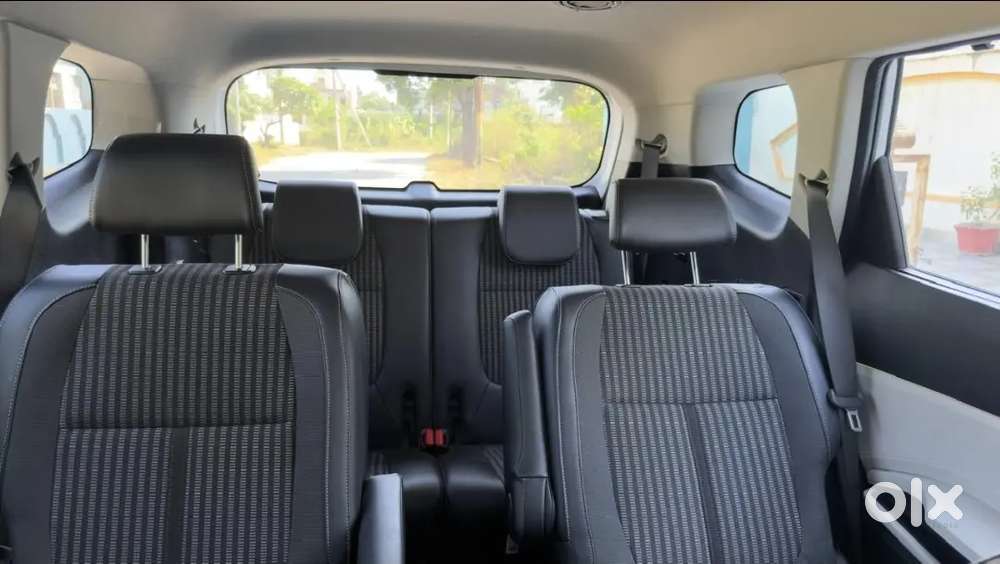 Kia Carens Prestige Petrol Manual 2024