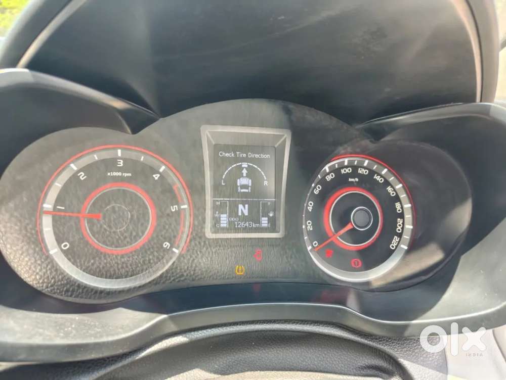 Mahindra Xuv300 W8 (o) 1.5 Diesel Amt, 2022, Diesel