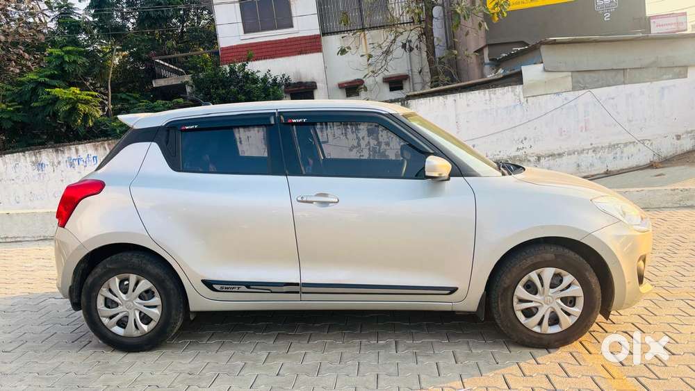 Maruti Suzuki New-gen Swift Vxi, 2021, Petrol