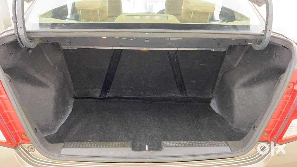 Maruti Suzuki Swift Dzire Amt Zxi, 2018, Petrol