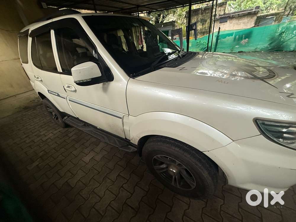 Tata Safari Storme 2014 Diesel Manual Year