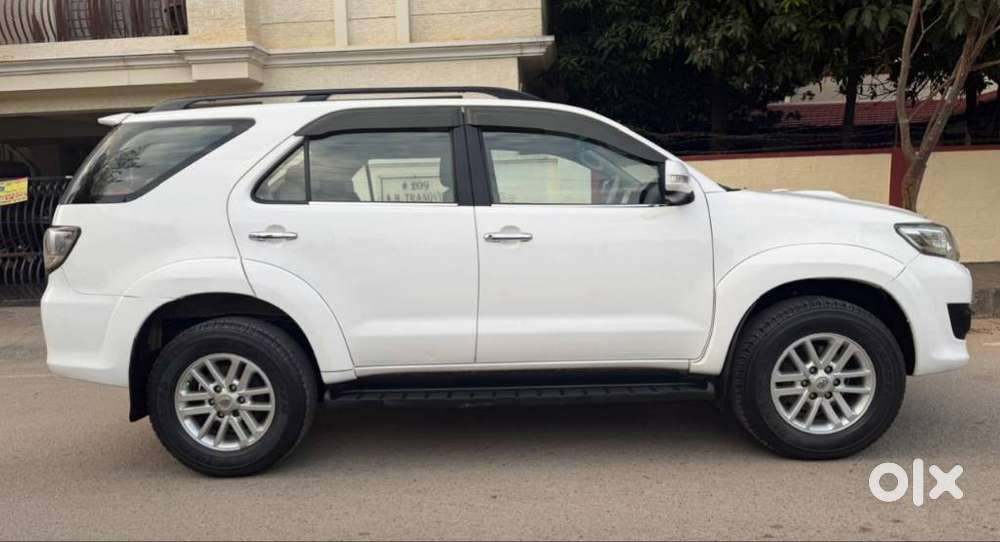 Toyota Fortuner 3.0 4x2 Mt, 2012, Diesel