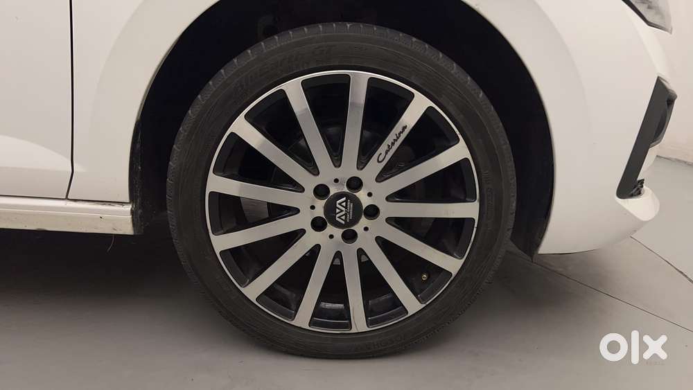 Skoda Slavia Ambition 1.0l Tsi Mt, 2022, Petrol