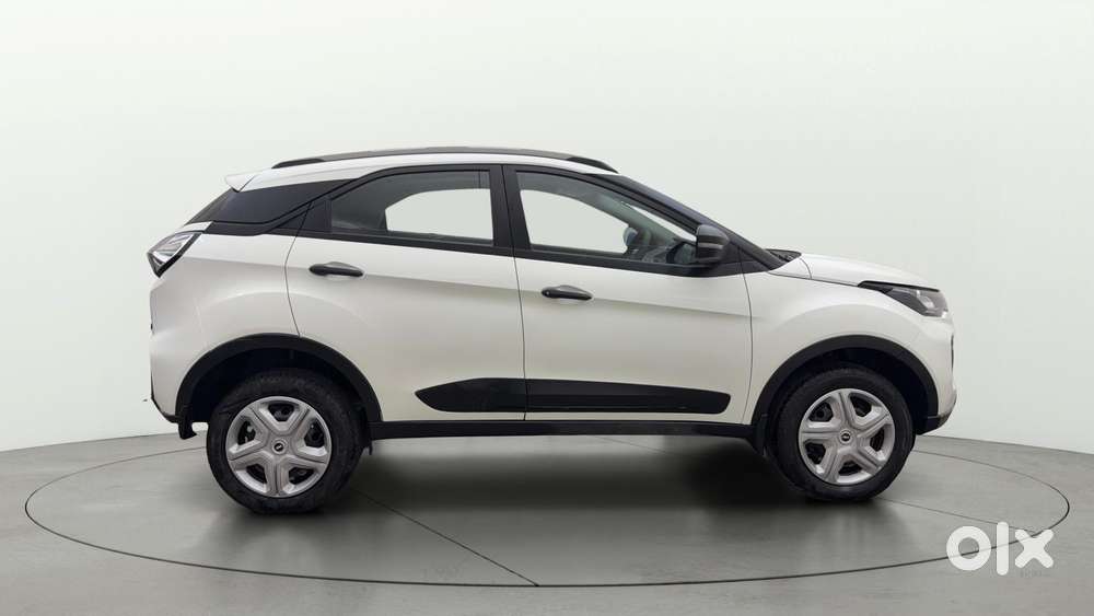 Tata Nexon 1.2 Revotron Xm (s), 2023, Petrol