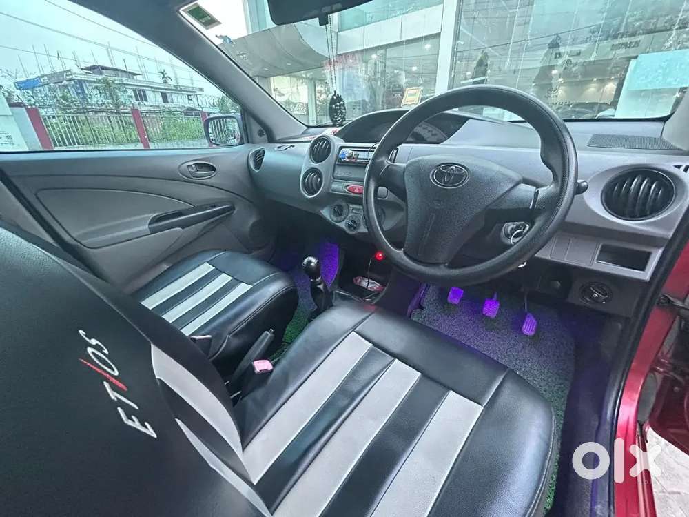 Toyota Etios Liva 2011 1.2 G Petrol