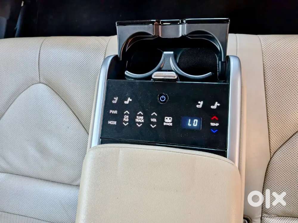 Toyota Camry 2022 Hybrid First Owner