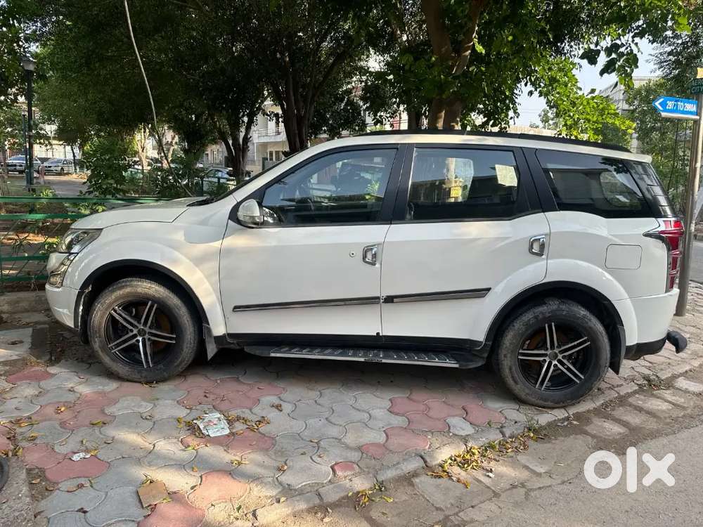 Mahindra Xuv500 2015 Diesel Well Maintained.