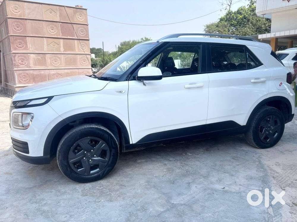 Hyundai New Venue Se, 2023, Petrol