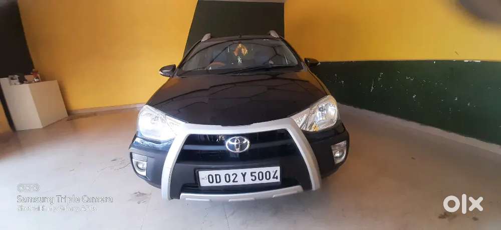 Toyota Etios Cross 2015