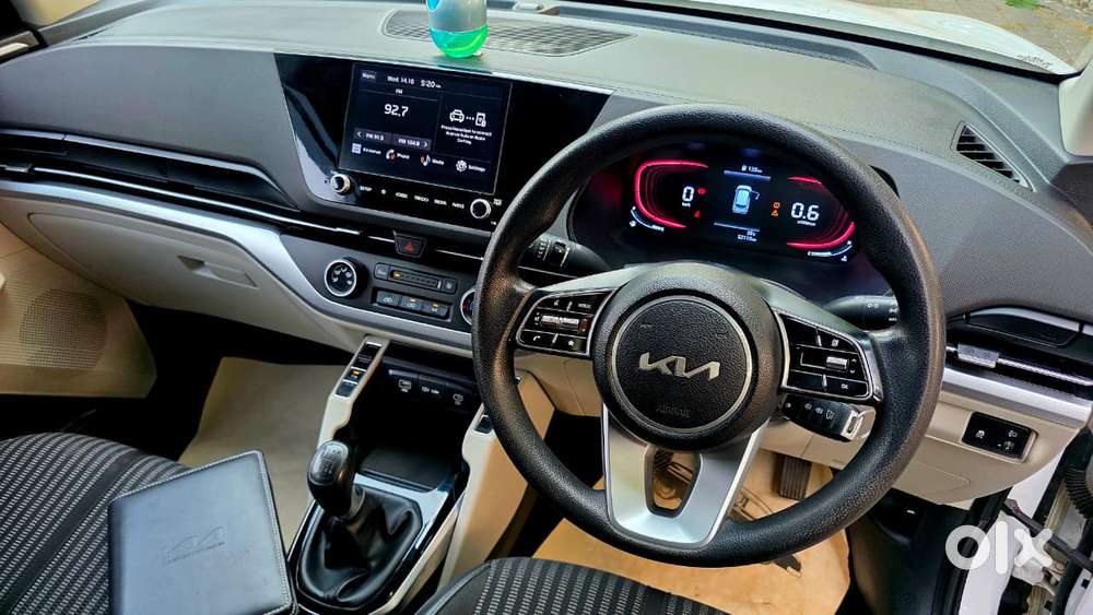 Kia Carens 1.4 Prestige 7 Str, 2022, Petrol