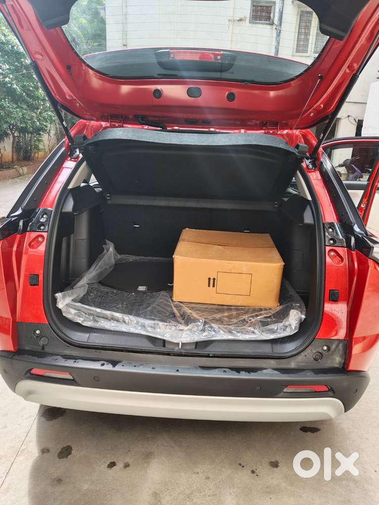 Brand New 1 Month Old 2026 Maruti Suzuki Victoris Vxi-petrol Automatic