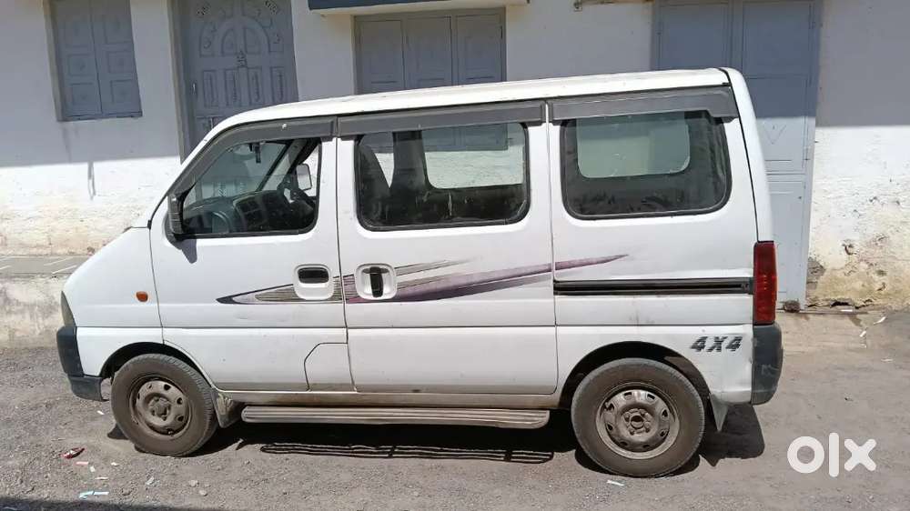 Maruti Suzuki Eeco 2016