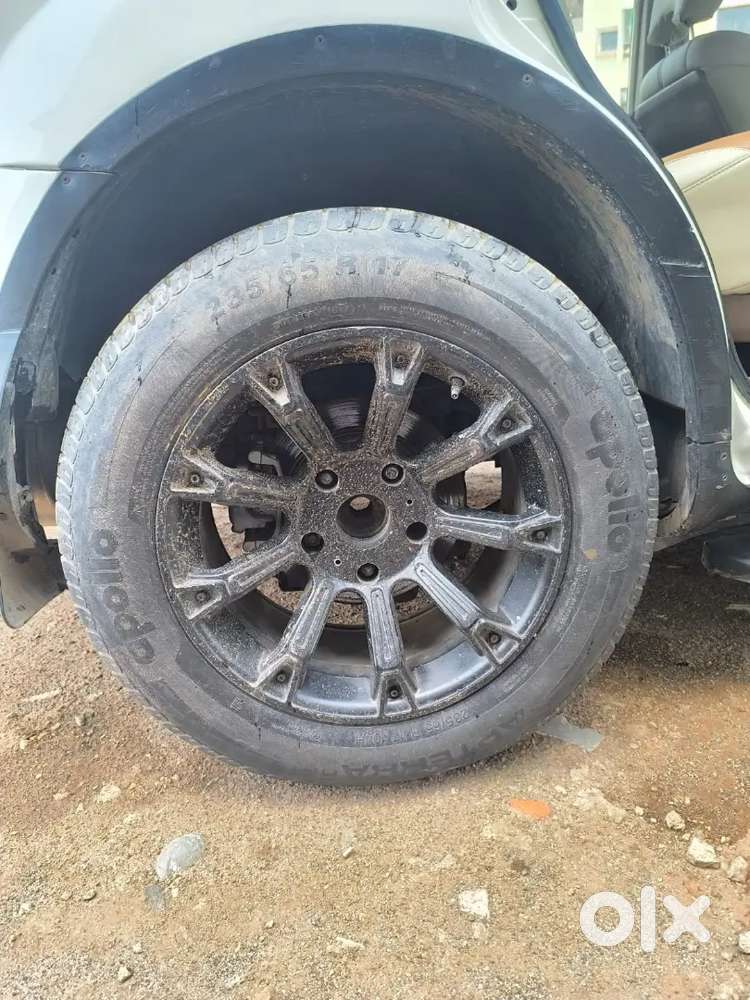 Mahindra Xuv500 2012