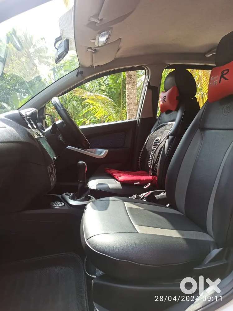 Ford Figo Titanium Petrol 2015