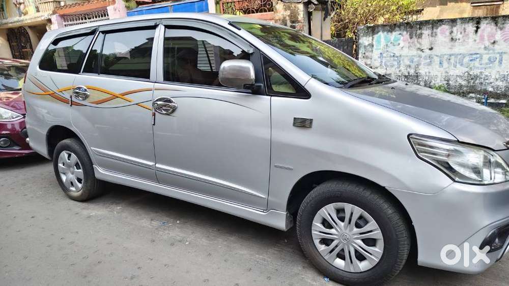 Toyota Innova 2.5 G (diesel) 8 Seater Bs Iv, 2014, Diesel