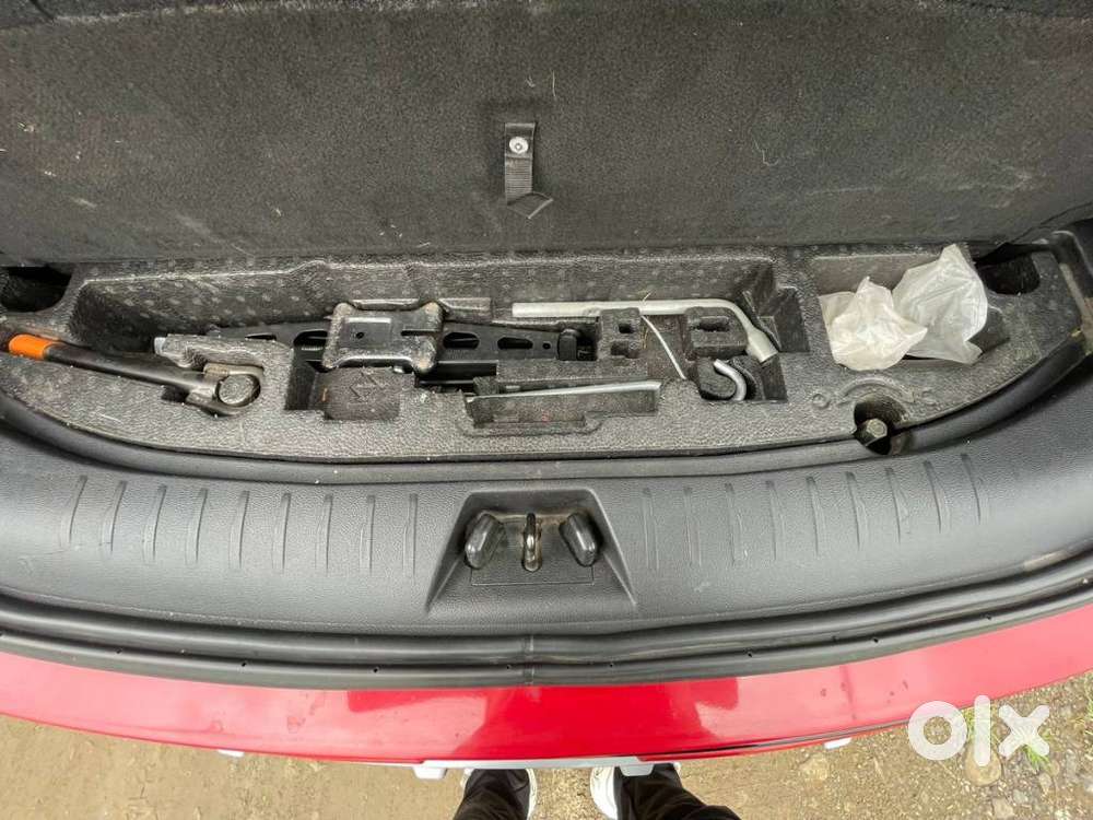 Mahindra Xuv700 2.2 Mx Diesel Mt 5 Str, 2022, Diesel