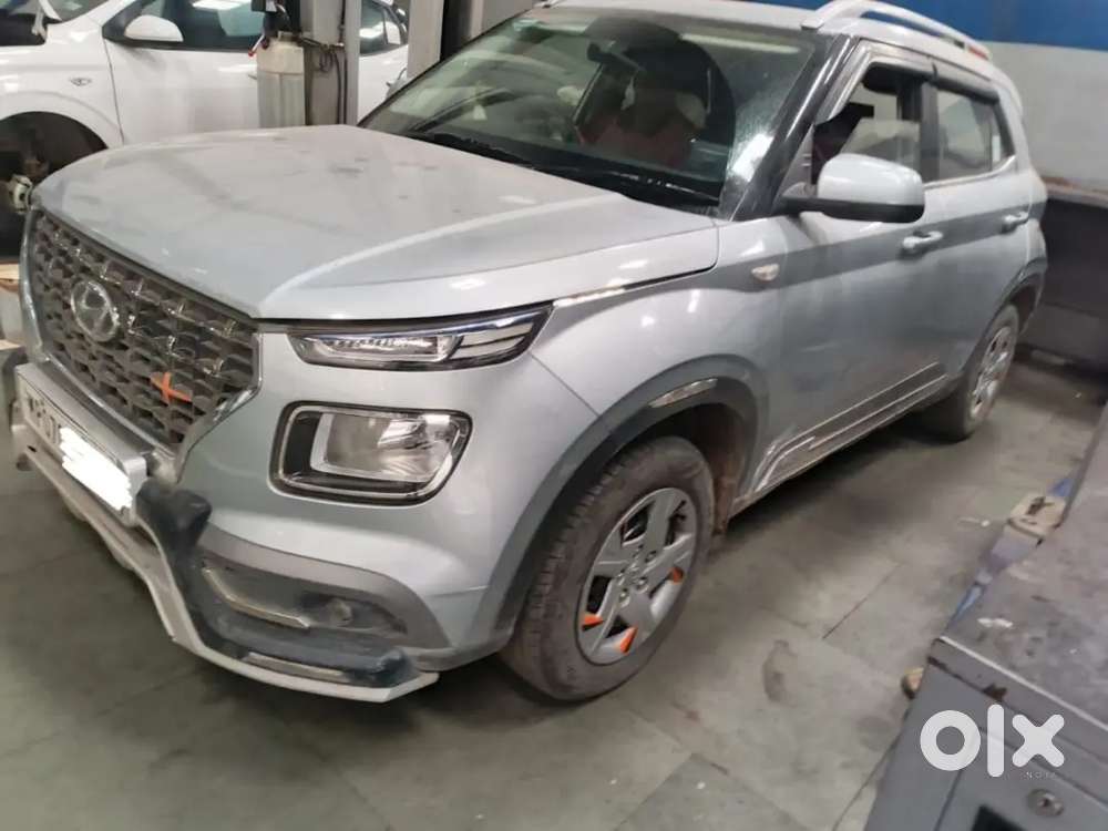 Service Record Original Paint Hyuandi Venue Better Than Brezza Maruti