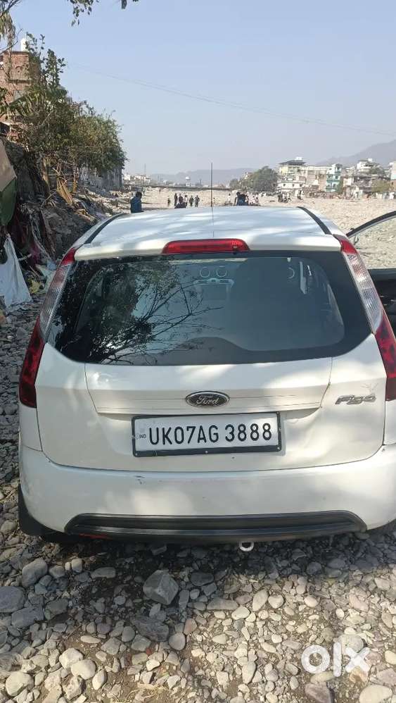 Ford Figo Petrol 2010