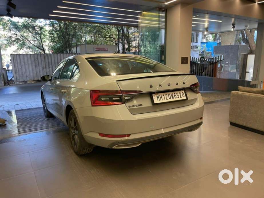 Skoda Superb [2020-ongoing] 1.8 Sportline, 2022, Petrol