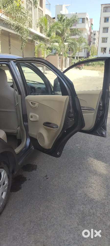 Honda Brio 2012 Petrol Well Maintained