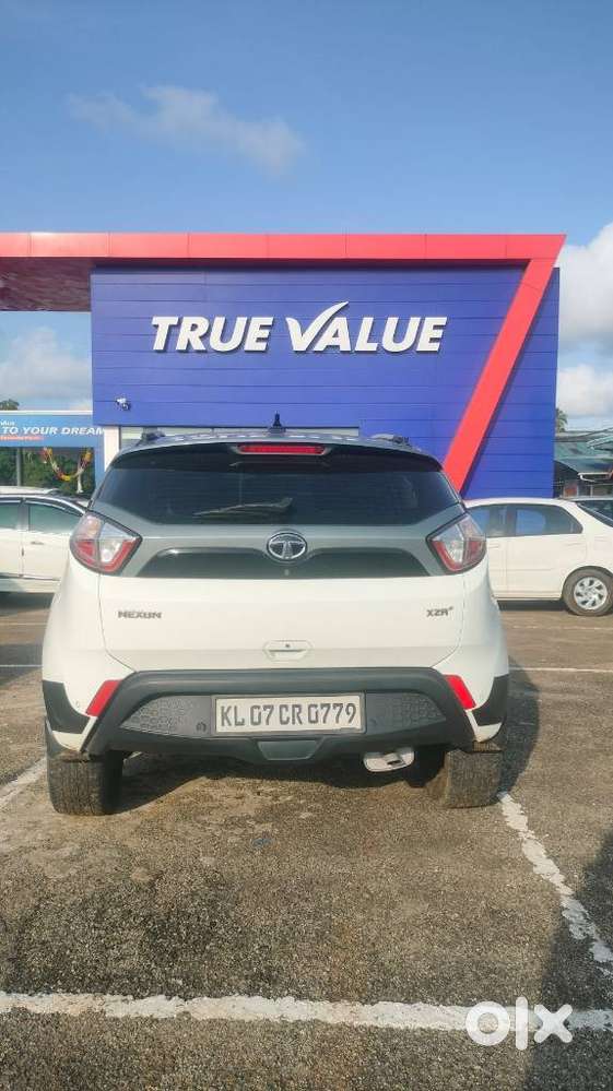 Tata Nexon 1.2 Revotron Xza Plus, 2019, Petrol
