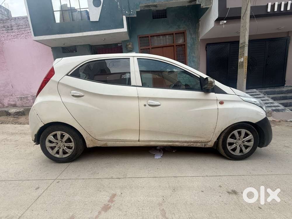 Hyundai Eon 2011 Petrol Well Maintained