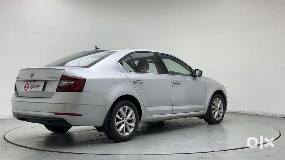 Skoda Octavia 2.0 L K Tsi At, 2018, Petrol