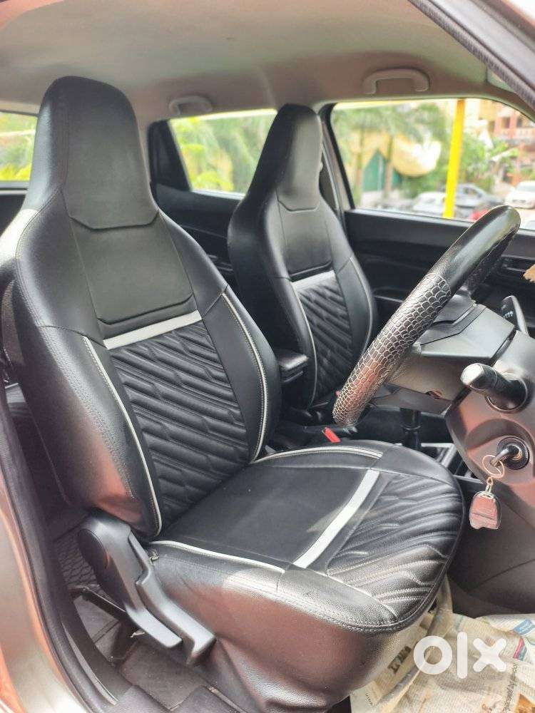 Maruti Suzuki Swift 1.2 Lxi (o), 2022, Petrol