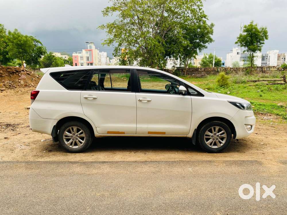 Toyota Innova Crysta [2020-ongoing] 2.4 Gx 7 Str, 2023, Diesel