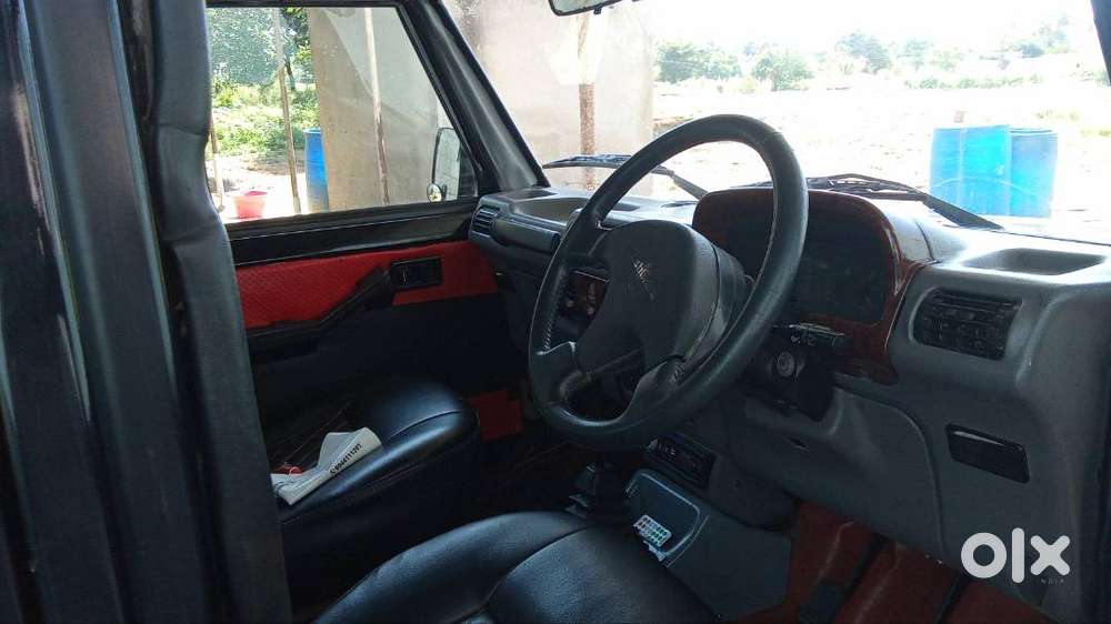 Mahindra Bolero Neo 2001