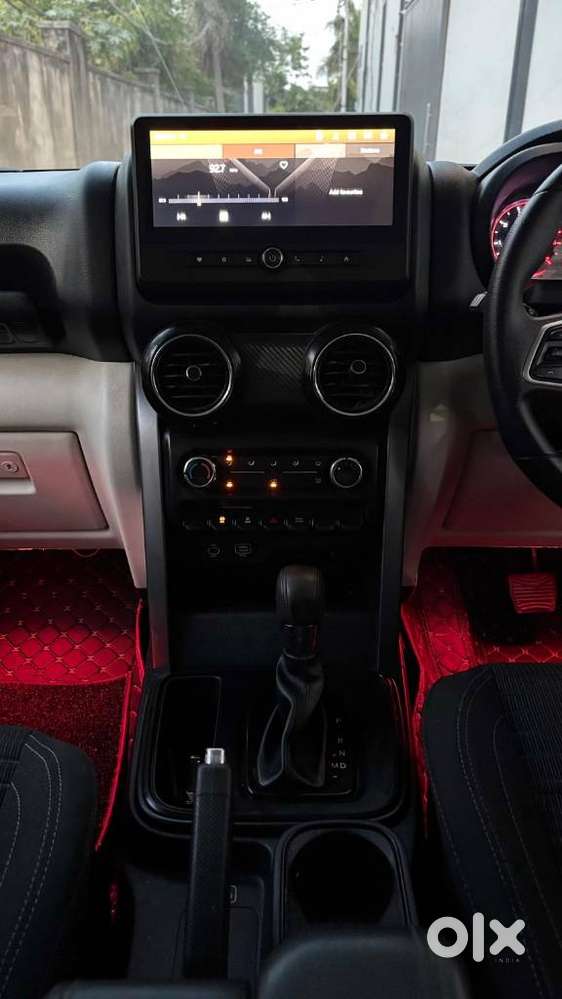 Mahindra Thar Roxx, 2025, Petrol