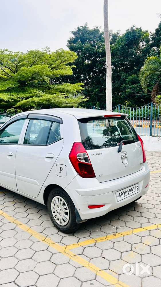 Hyundai I10 Sportz Petrol 2011