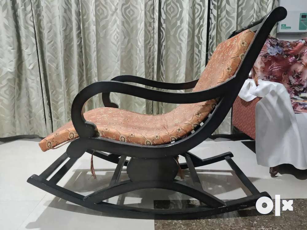 Aram on sale chair olx