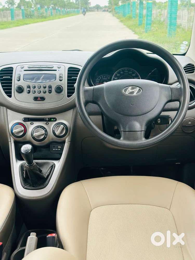 Hyundai I10 Sportz, 2016, Petrol