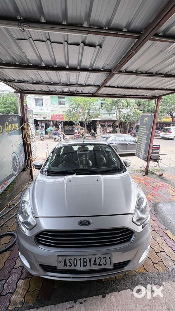 Ford Figo Petrol 2016