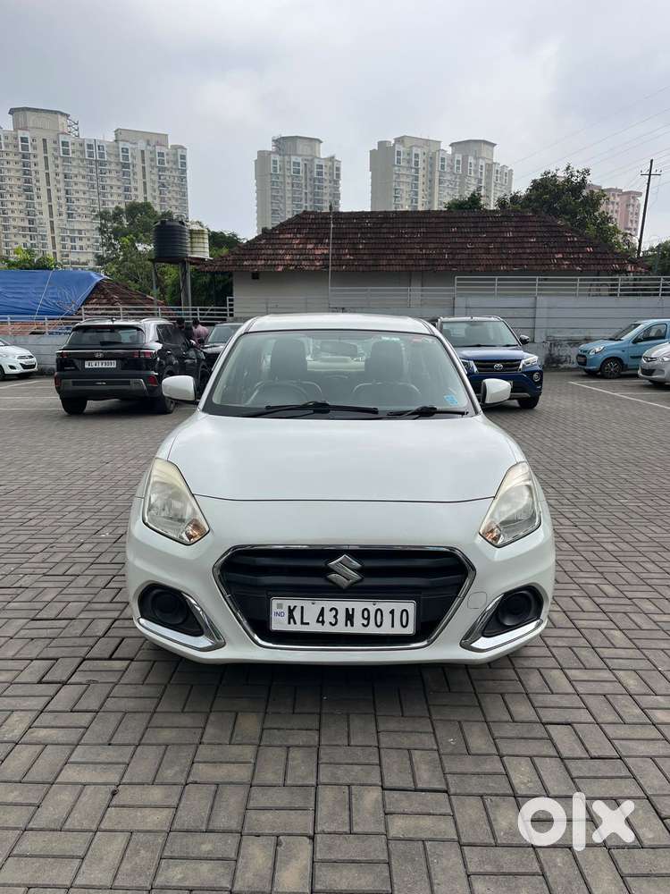 Maruti Suzuki Dzire Vxi Ags, 2021, Petrol