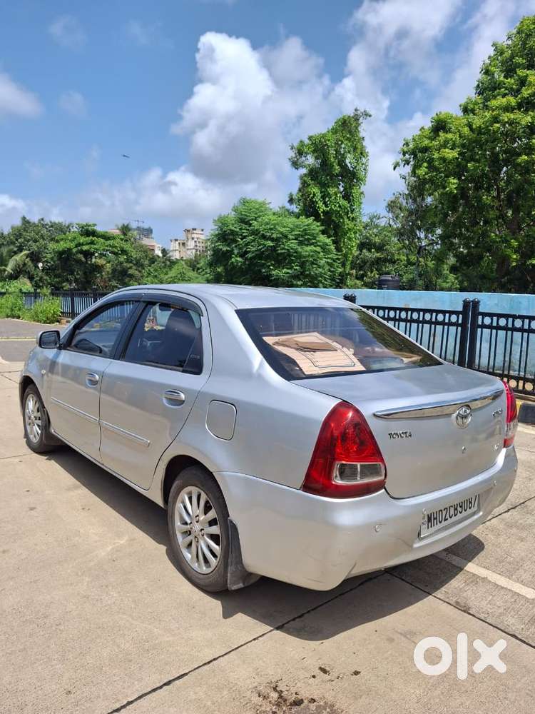 Toyota Etios V, 2011, Petrol