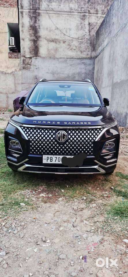 Mg Hector Plus 2024 Petrol Luxury Car For Family And Business Man