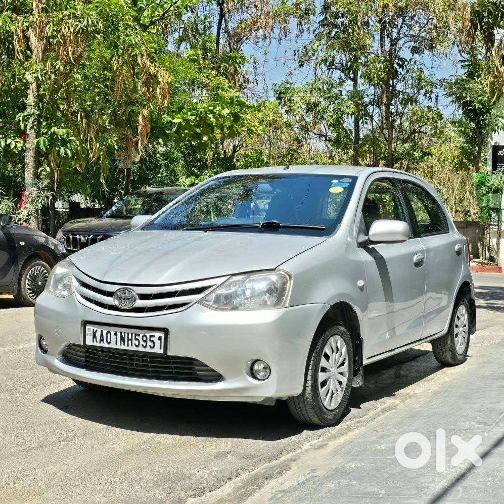 Toyota Etios Liva 2011-2012 G, 2011, Petrol