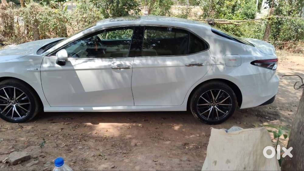 2024 Toyota Camry Hybrid; Single Owner, 18,000 Km,excellent Condition