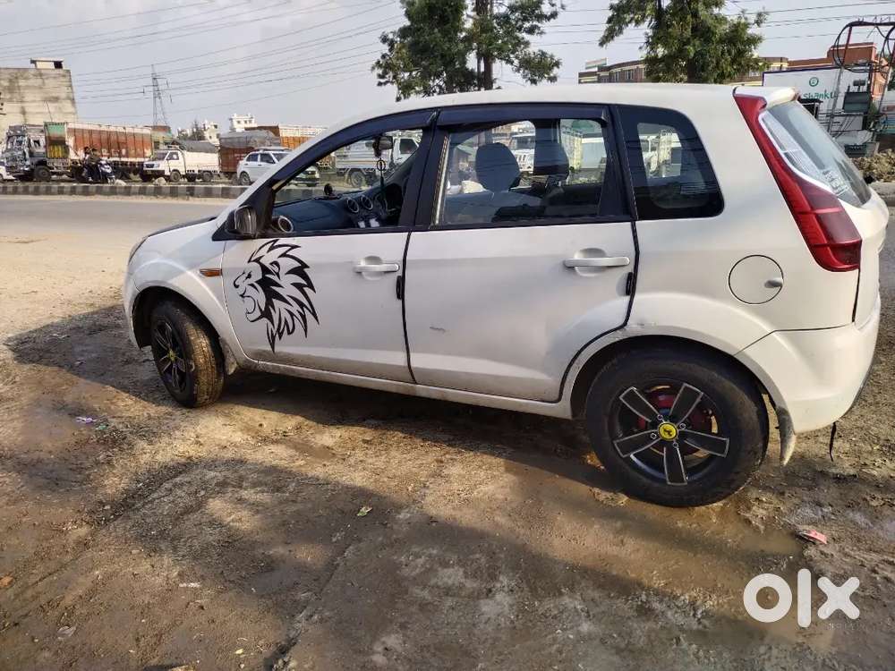 Well Maintained Car 16 Inch Alloy Wheels Loaded