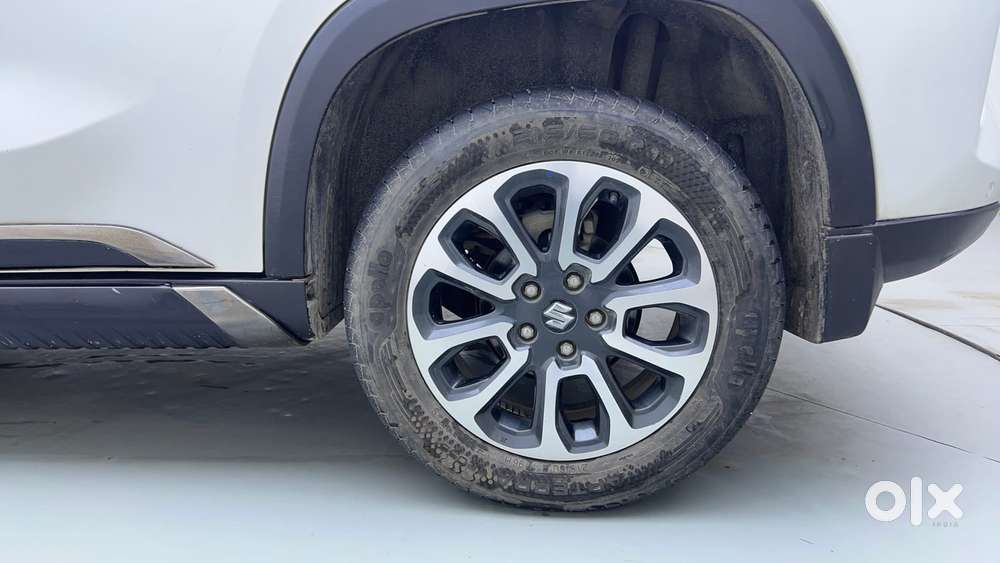 Maruti Suzuki Grand Vitara 1.5 Delta Smart Hybrid At, 2023, Petrol