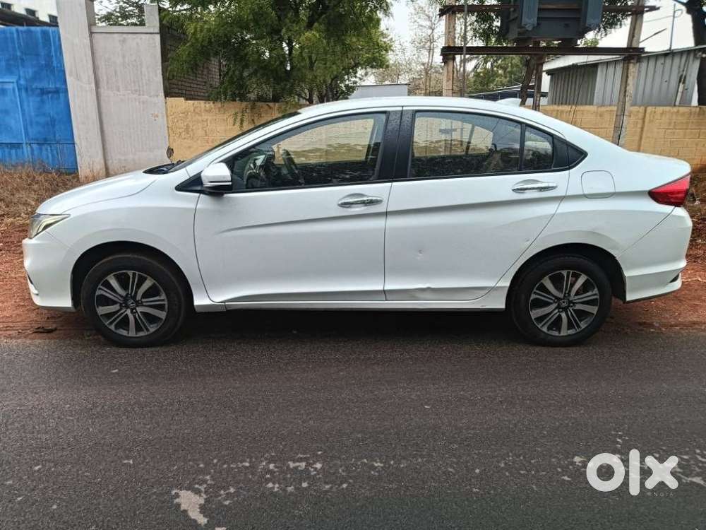Honda City I-vtec V, 2022, Petrol