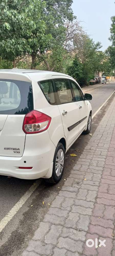 Maruti Suzuki Ertiga 1.5 Vxi, 2014, Petrol