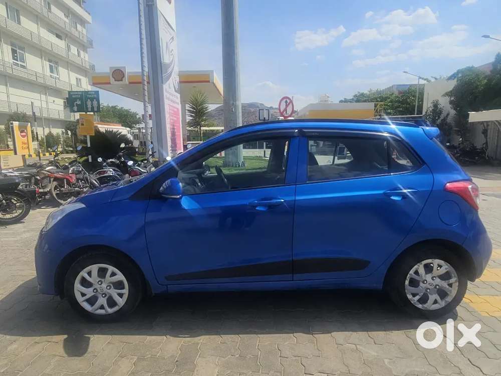 Hyundai Grand I10 Sportz 2019 Petrol Showroom Maintained