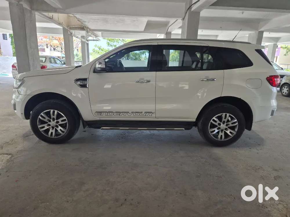 Ford Endeavour 2016 Diesel 212000 Km Driven Showroom Record